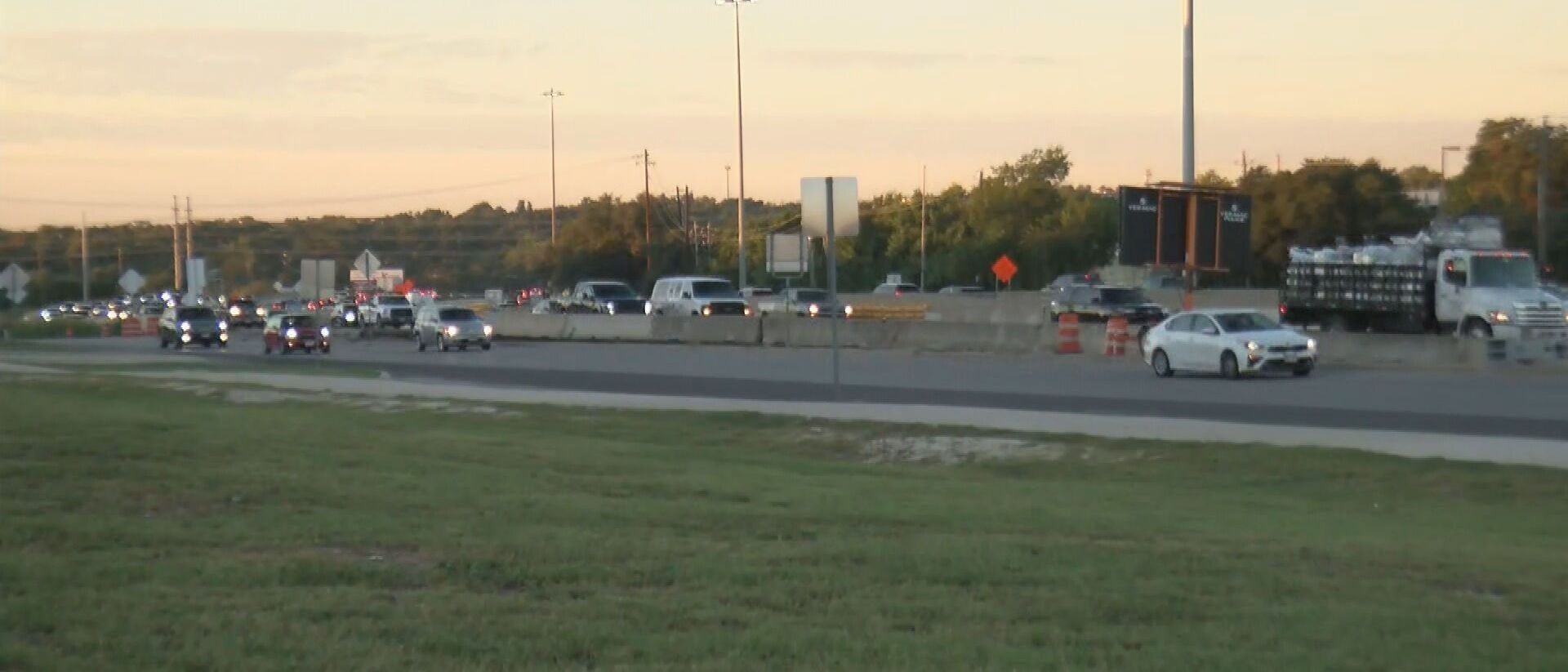 Major Car Wreck on I-35 Causes Traffic Delays This Morning