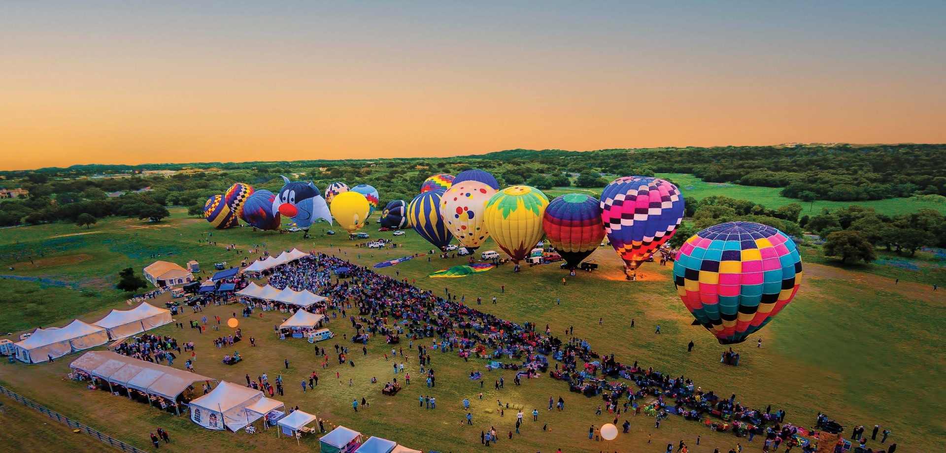 Spectacular Views: Horseshoe Bay Resort Hot Air Balloon Festival