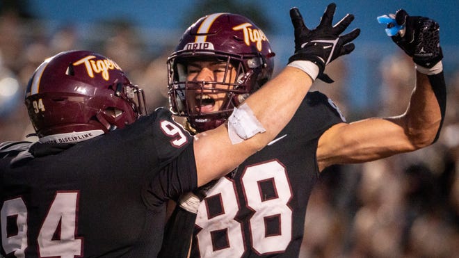 Score Updates: Dripping Springs Football Live Game